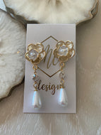 Dangling Metallic Flower Earrings
