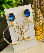 Irregular Gold Circle with Tops