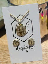 Gold Oval necklace and Earrings