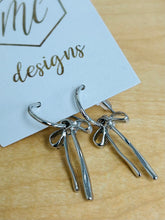 Dainty Gold Bow Earrings