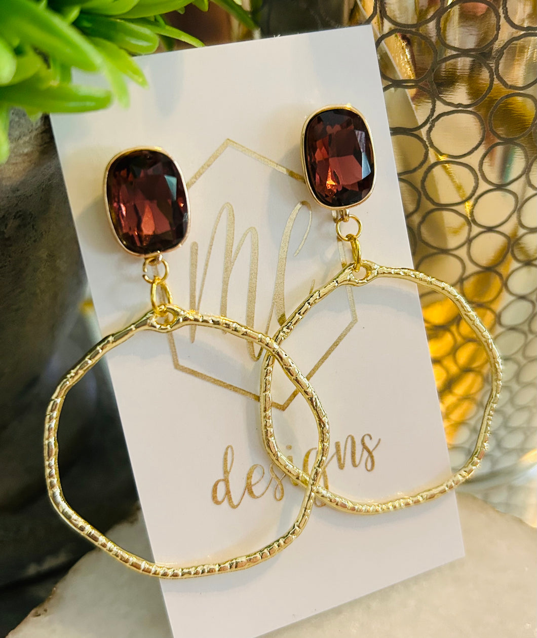 Irregular Gold Circle with Tops