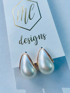 Pearl Teardrop Studs