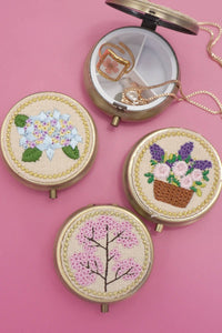 FLORAL EMBROIDERY JEWELRY ORGANIZER WITH MIRROR | 40P572