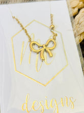 Variety of Simple Necklaces