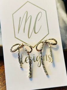 Dainty Gold Bow Earrings