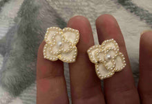 Flower Pearl Stud Earrings