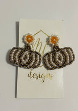 Sm/med Beaded Pumpkin Earrings Halloween