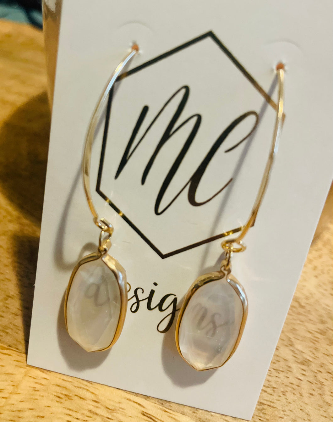 Dangle pearl oval earrings
