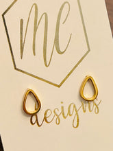 Raindrop studs