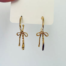 Dainty Gold Bow Earrings