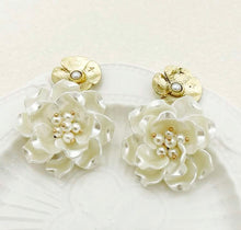 Wedding Pearlized Flower Cluster Earrings