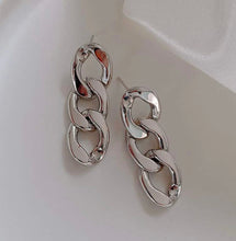 Chain Link Earrings