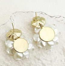 Wedding Pearlized Flower Cluster Earrings