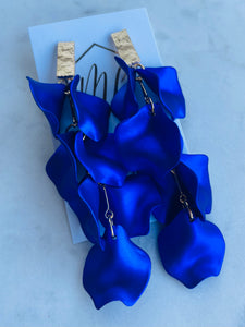Reverse Petal Dangle Earrings with Rectangular gold posts