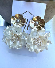 Wedding Pearlized Flower Cluster Earrings