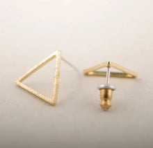 Triangle studs