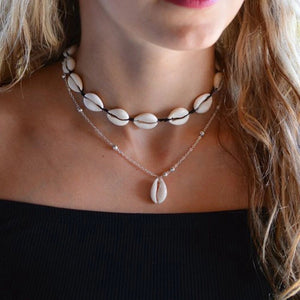 Shell choker necklace