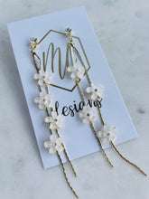 Dainty small white flower dangle earrings