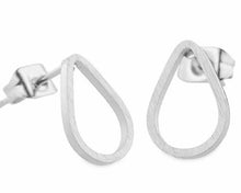 Raindrop studs