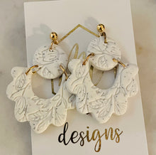 Textured Scallop Flower earrings