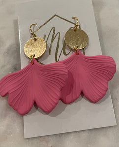 Pastel ginkgo leaf earrings with gold circle top