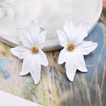 Poinsettia Flower Stud