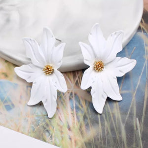 Poinsettia Flower Stud