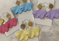 Pastel ginkgo leaf earrings with gold circle top