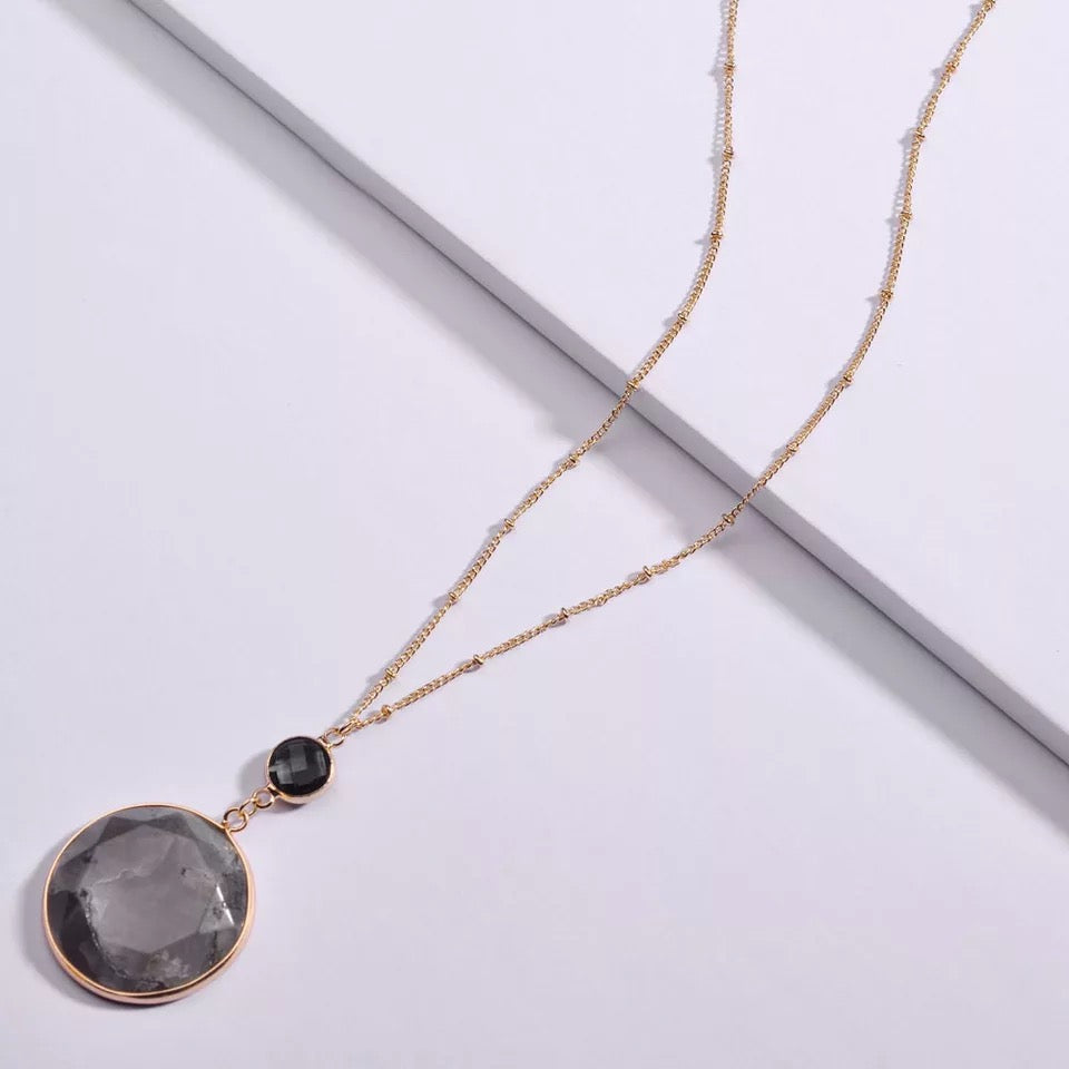 Circle stone long necklace