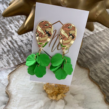 Matte Flower and Earrings