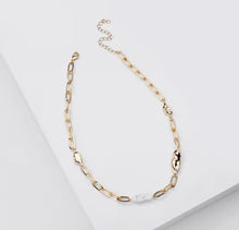 Gold and pearl necklace